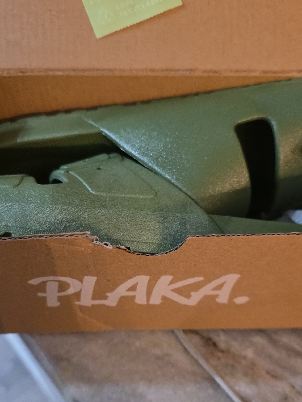 PLAKA Women's Green Slide Sandals